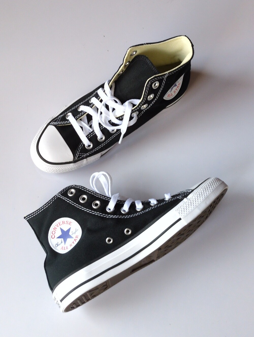 Converse Unisex Chuck Taylor All Star Canvas High Top Sneakers Size M6.5/W8.5